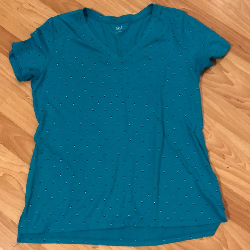 a.n.a V-Neck T-Shirt Teal size L